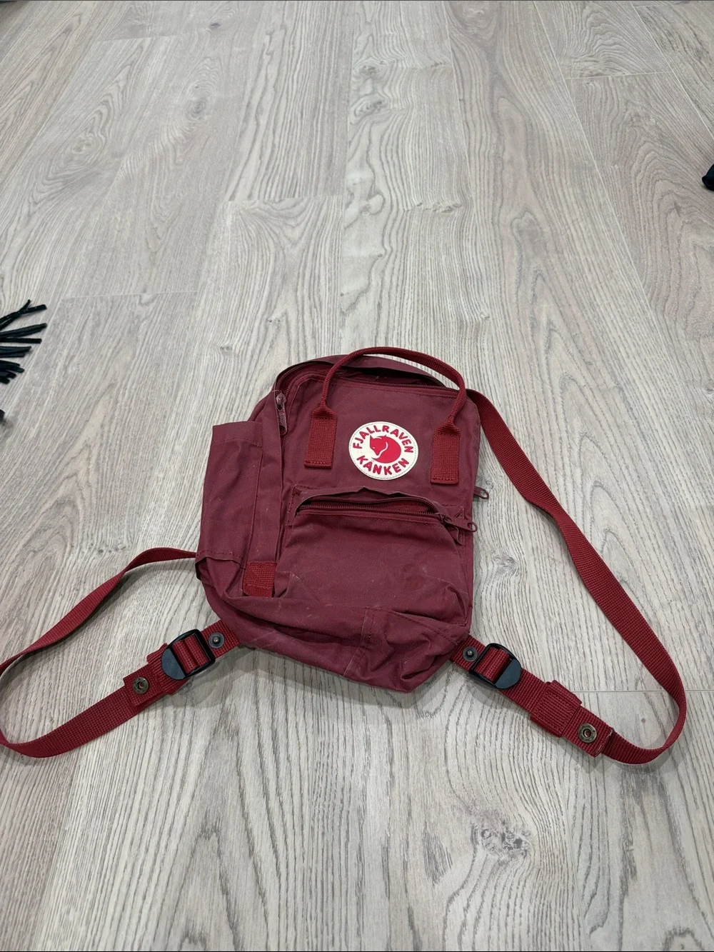 Fjallraven Kånken Mini Backpack in Deep Red